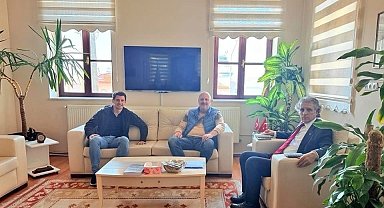 FIFA Kokartlı Hakem Halil Umut Meler, Kaymakam Keklik ile görüştü