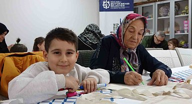 Filizden Çınara etkinliği: Büyükler torunlarıyla boyama yaptı