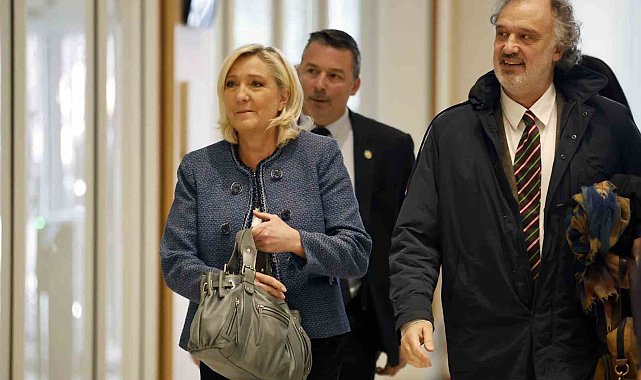 Fransa'da aşırı sağcı Le Pen yolsuzluktan suçlu bulundu, seçimlerde aday olamayacak