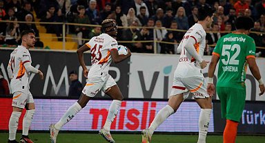 Galatasaray puan farkını 7'ye çıkardı