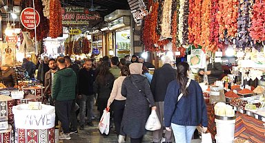 Gaziantep'in tarihi çarşılarında bayram hareketliliği başladı