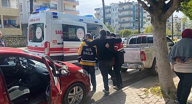 Gazipaşa'da motokurye kazada yaralandı