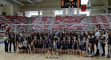 Genç B Kızlar Voleybol Final heyecanı sona erdi