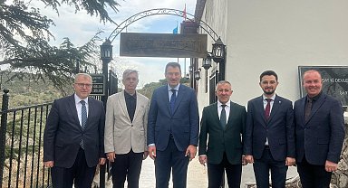 Genel Başkan Yardımcısı Yavuz, Şeyh Edebali Türbesi'ni ziyaret etti