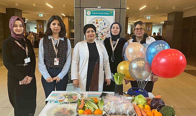 GİBTÜ Hemşirelik Bölümü öğrencilerinden Obezite Farkındalık etkinliği