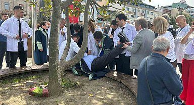 Giresun'da 14 Mart Tıp Bayramı töreninde Tıp Fakültesi Dekanı Ağar baygınlık geçirdi