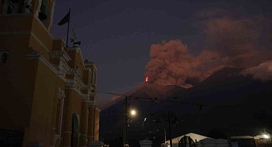 Guatemala'daki Fuego Yanardağı'nda patlama meydana geldi