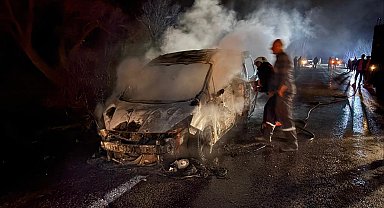 Gümüşhane'de seyir halindeki araç alev topuna döndü