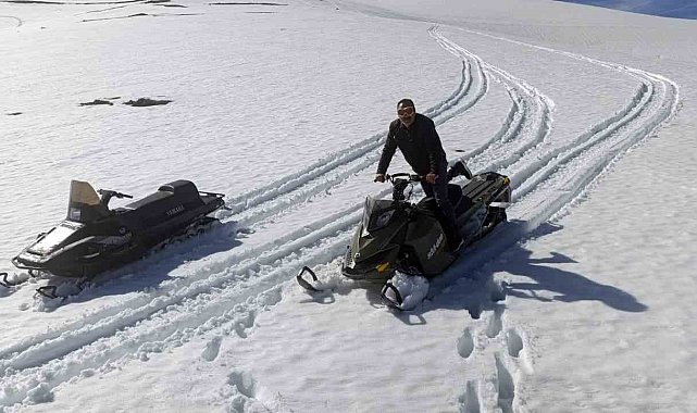 Güzel havaları fırsat bildiler kış ortasında Kadırga Yaylası ve obalarını kar motoru ile gezdiler