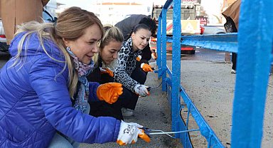 Güzelbahçe'de 'Fırçanı, boyanı al gel' kampanyası