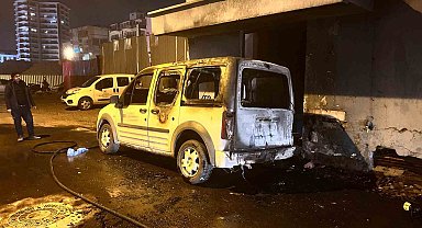 Hafif ticari araç alevler içerisinde kalmıştı kundakladıkları ortaya çıktı