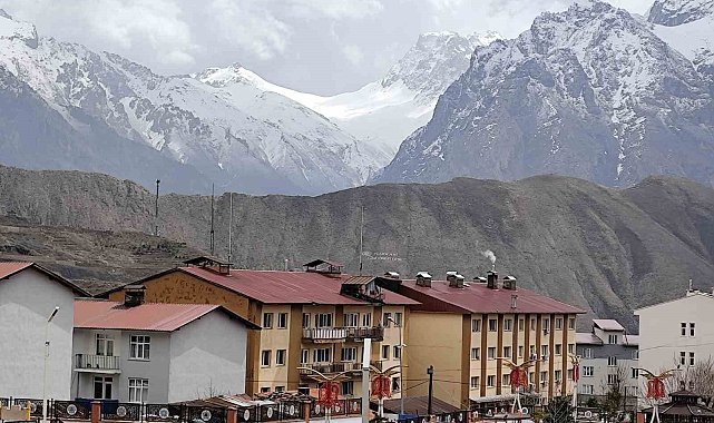 Hakkari'de mart ayında kar sürprizi