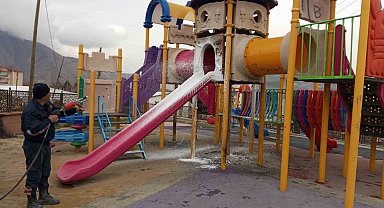 Hakkari'de oyun parkı kundaklandı