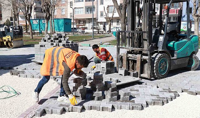 Haliliye'de deforme olmuş yollar yenileniyor