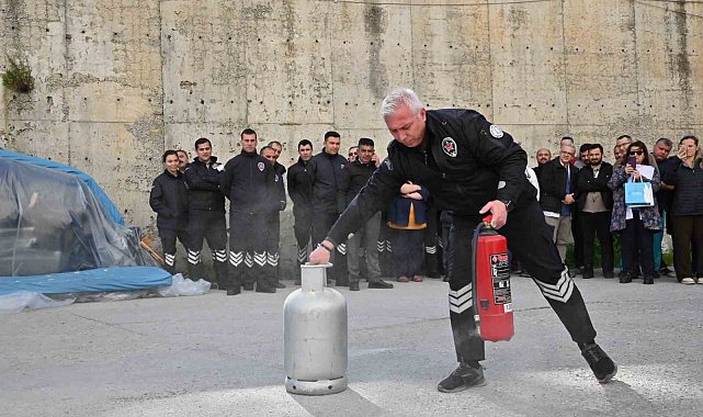 Hastane personeline uygulamalı yangın eğitimi