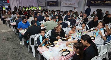 Hatay'da Gençlik Sofrası iftarda kuruldu