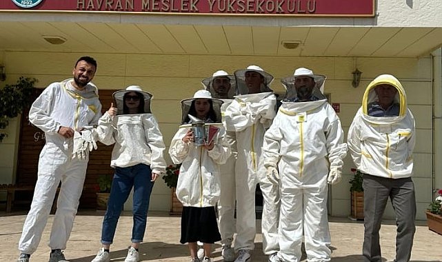 Havran MYO öğrencilerine arıcılık eğitimi