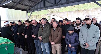 Hayatını kaybeden şehit annesi son yolculuğuna uğurlandı