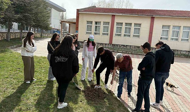 Hisarcık MYO'da ağaçlandırma etkinliği