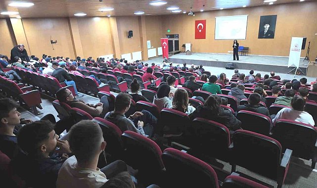 Hisarcık'ta lise öğrencilerine "Dijital Bağımlılık" konulu konferans