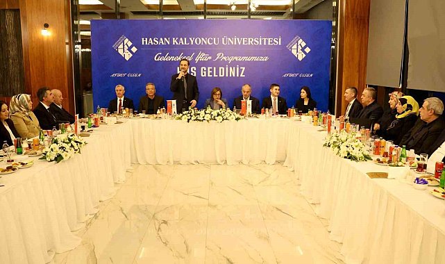 HKÜ ailesi geleneksel iftar programında buluştu