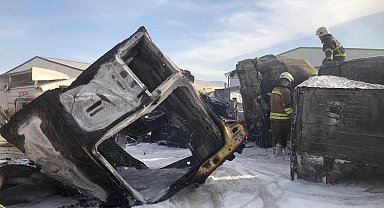 Hurda araçlar yanarak kullanılmaz hale geldi