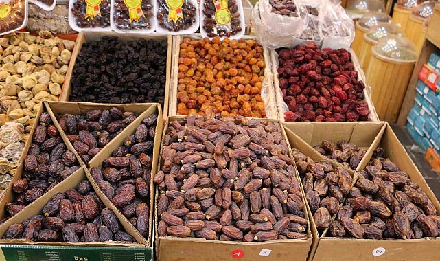 İftar sofralarını süsleyen hurmalar, tansiyon dengeleyip, kalp ritmini düzenliyor