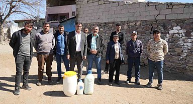 Iğdır'da süt üreticileri sütlerinin zamlı fiyattan alınmamasına tepki gösterdi