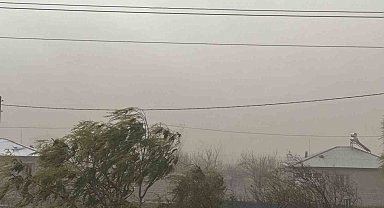 Iğdır'ı toz bulutu sardı, hayat felç oldu