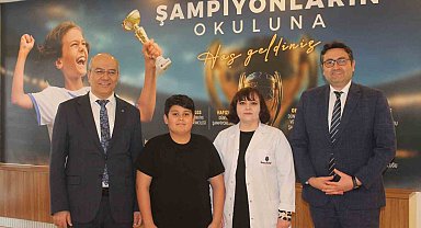 İhlas Koleji öğrencisi, TÜBİTAK Resim Yarışması'nda Türkiye 2'ncisi oldu