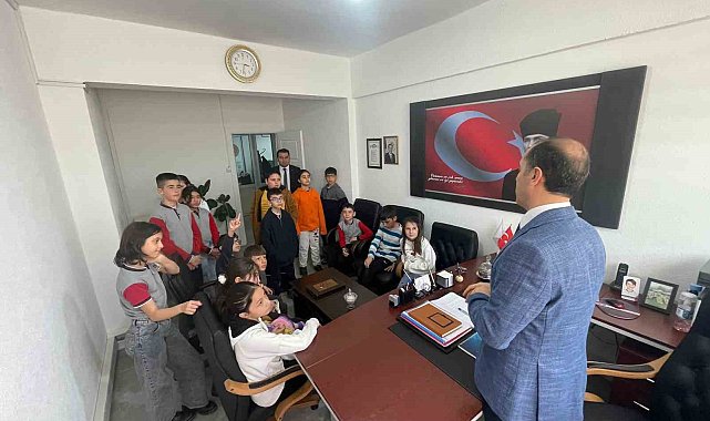 İlkokul öğrencileri Aile ve Sosyal Hizmetleri İl Müdürlüğünü ziyaret etti