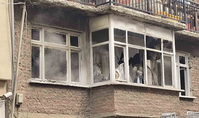 İnegöl'de 2 katlı ev alevlere teslim oldu