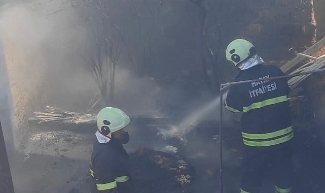 İskenderun'da evin bahçesinden alevler yükseldi