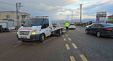 İslahiye'de motosikletle kamyonet çarpıştı: 1 ölü, 1 ağır yaralı