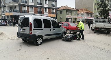 Isparta'da kazada yola savrulan motosiklet sürücüsü yaralandı