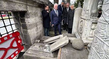 İstanbul Valisi Davut Gül, Şehzadebaşı Camii ve haziresinde incelemelerde bulundu