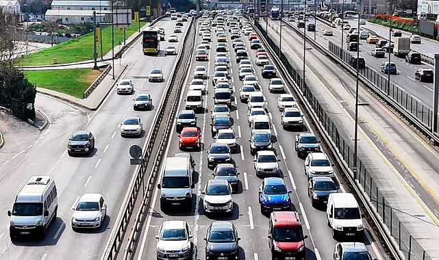 İstanbul'da bayram tatilinde trafik yoğunluğu yüzde 80'e ulaştı
