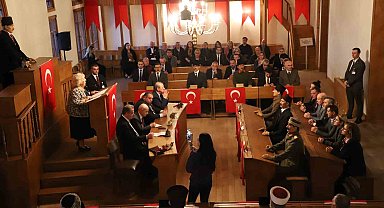 İstiklal Marşı'nın 104'üncü yıl dönümünde özel meclis toplantısı