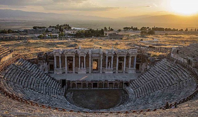 İtalyan Katolik din insanları Denizli'ye geliyor