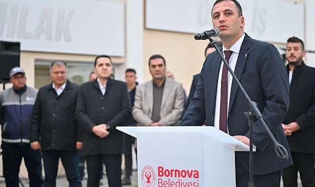 İzmir Bornova'da Başkan Ömer Eşki işçilerle bayramlaştı