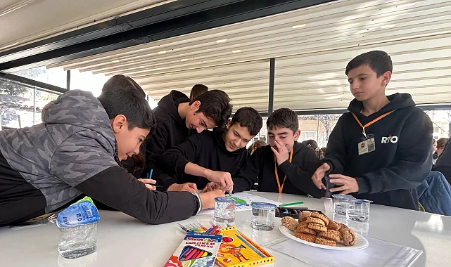İzmir Bornova'dan 22 Mart farkındalığı