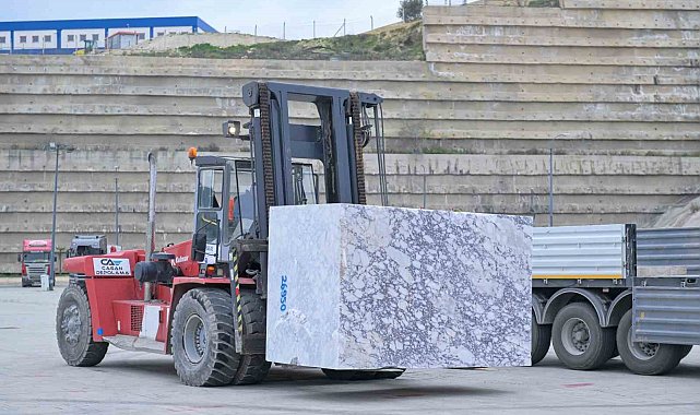 İzmir Mermer Fuarı'nda iki Eyfel Kulesi ağırlığında doğal taş sergilenecek