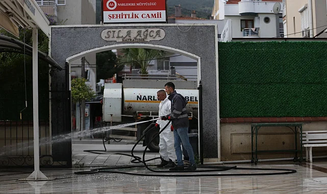 İzmir Narlıdere'de ibadethanelere bayram temizliği
