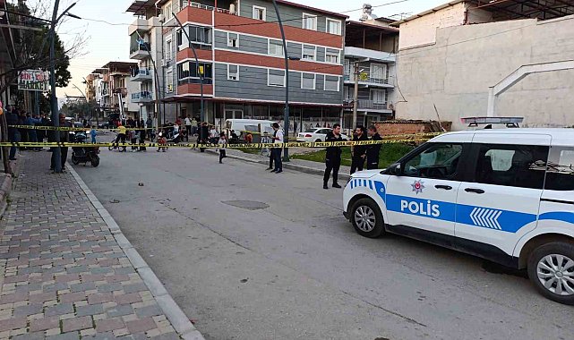 İzmir'de sokakta silahlı kavga: 1 yaralı