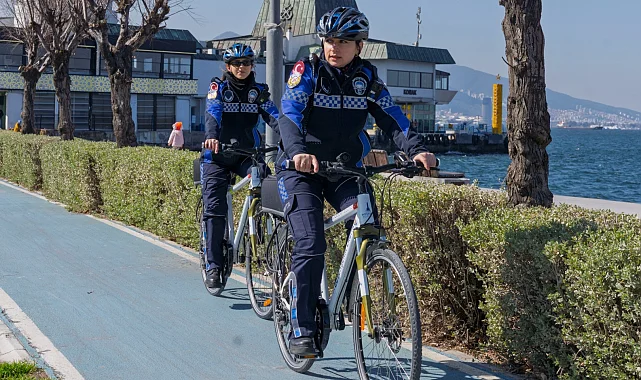 İzmir'de kadın emeği kenti güzelleştiriyor