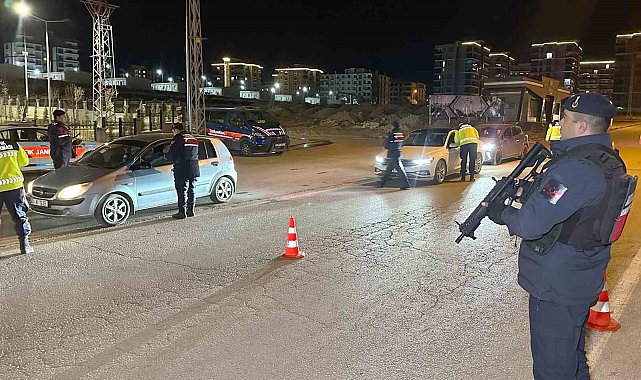 Jandarma ekiplerinden şok huzur uygulaması