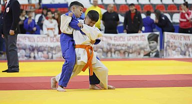 Judo grup şampiyonası Denizli'de başladı