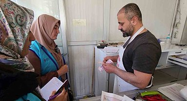Kadınlar 'Zimem defteri' geleneğiyle borçları kapatıyor