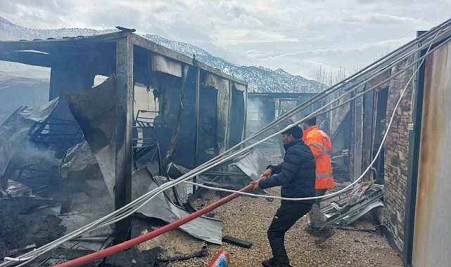 Kahramanmaraş'ta konteyner yangını