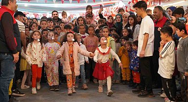 Kahta Belediyesi Ramazan Çarşısı'nda duygusal ve renkli anlar